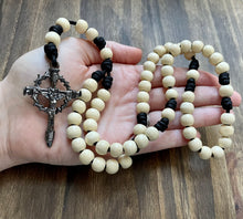 Load image into Gallery viewer, Black Paracord Natural Wood Beads Rosary