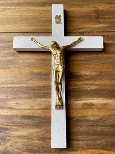 11" White Wood Wall Crucifix