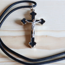 Load image into Gallery viewer, Black Cloverleaf Crucifix on Paracord