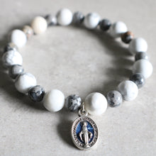 Load image into Gallery viewer, White Howlite and Silver Crazy Lace Agate Bracelet - Women