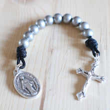 Load image into Gallery viewer, Black &amp; Gray Pocket Rosary