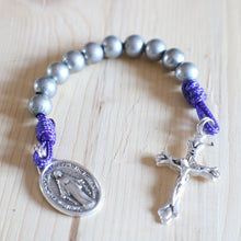 Load image into Gallery viewer, Purple &amp; Gray Pocket Rosary