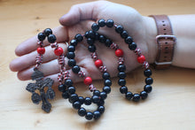 Load image into Gallery viewer, Black &amp; Red Paracord Black &amp; Red Wood Beads Rosary